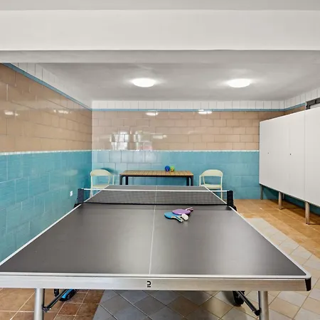 Majmajola Garden For 14 Persons Near Pula With Kids Playground, Sauna & Large Garden Villa