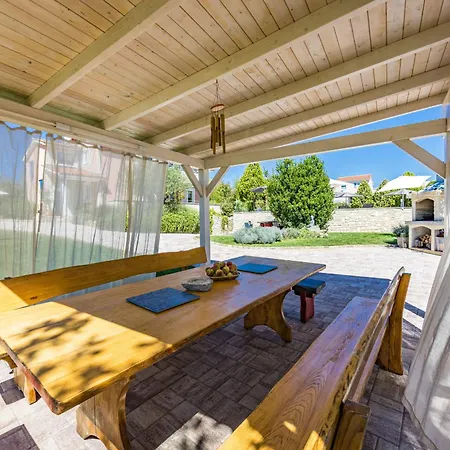 Majmajola Garden For 14 Persons Near Pula With Kids Playground, Sauna & Large Garden Villa *