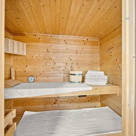 Villa Majmajola Garden For 14 Persons Near Pula With Kids Playground, Sauna & Large Garden Vodnjan