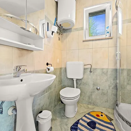 Villa Majmajola Garden For 14 Persons Near Pula With Kids Playground, Sauna & Large Garden Vodnjan