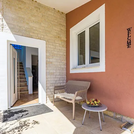 Majmajola Garden For 14 Persons Near Pula With Kids Playground, Sauna & Large Garden * Vodnjan